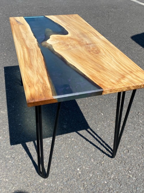 wooden epoxy table workshop